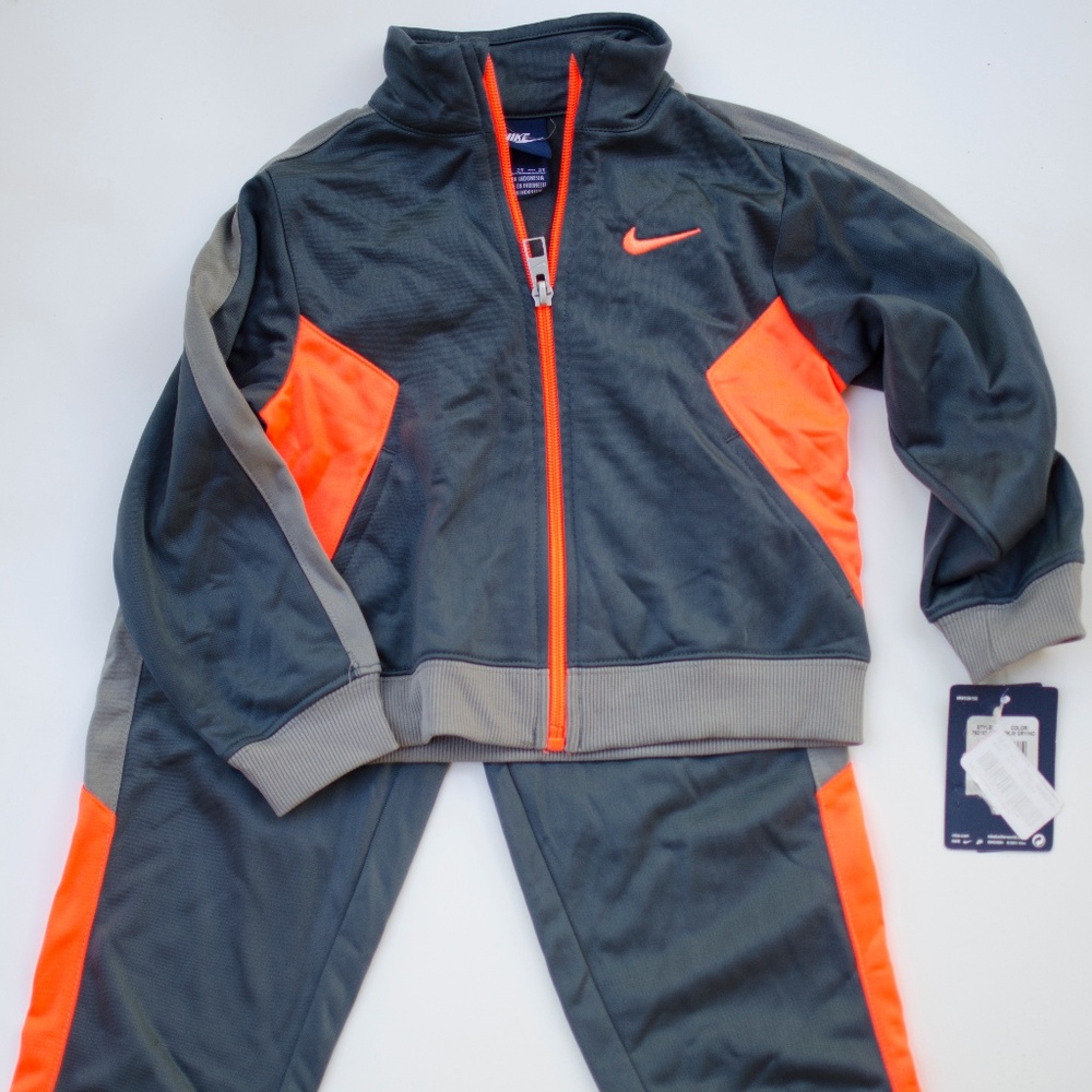 Nike Track Suit - Boys Size 2T - NWT